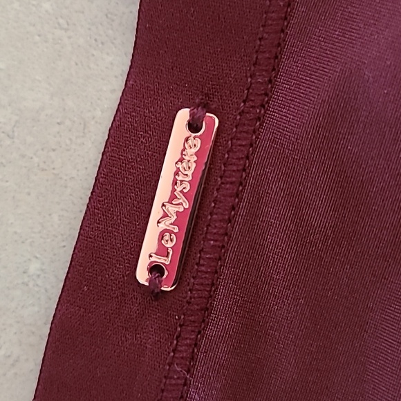 Le Mystere thong panty - Picture 2 of 7